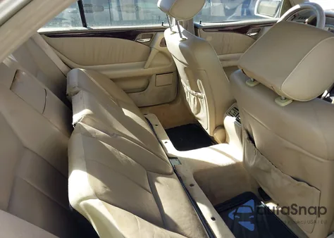 1998 Mercedes-Benz E 320 из США, поврежденный, VIN WDBJF65F6WA506100